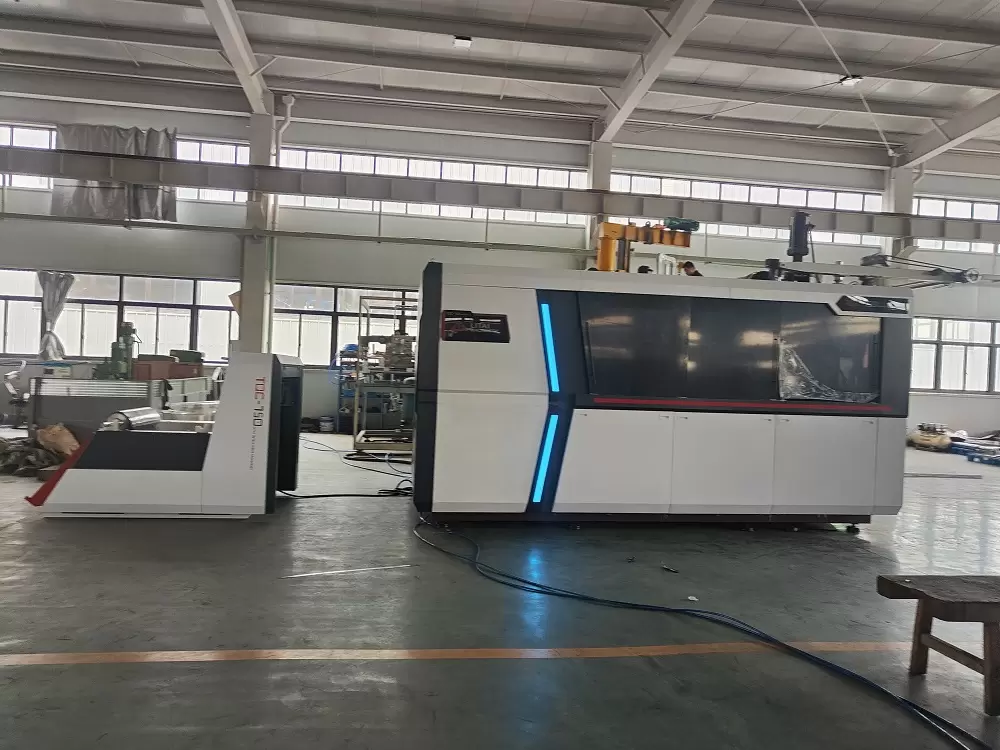 Máquina automática de termoformagem de copos plásticos servo Máquina automática de termoformagem de copos plásticos servo